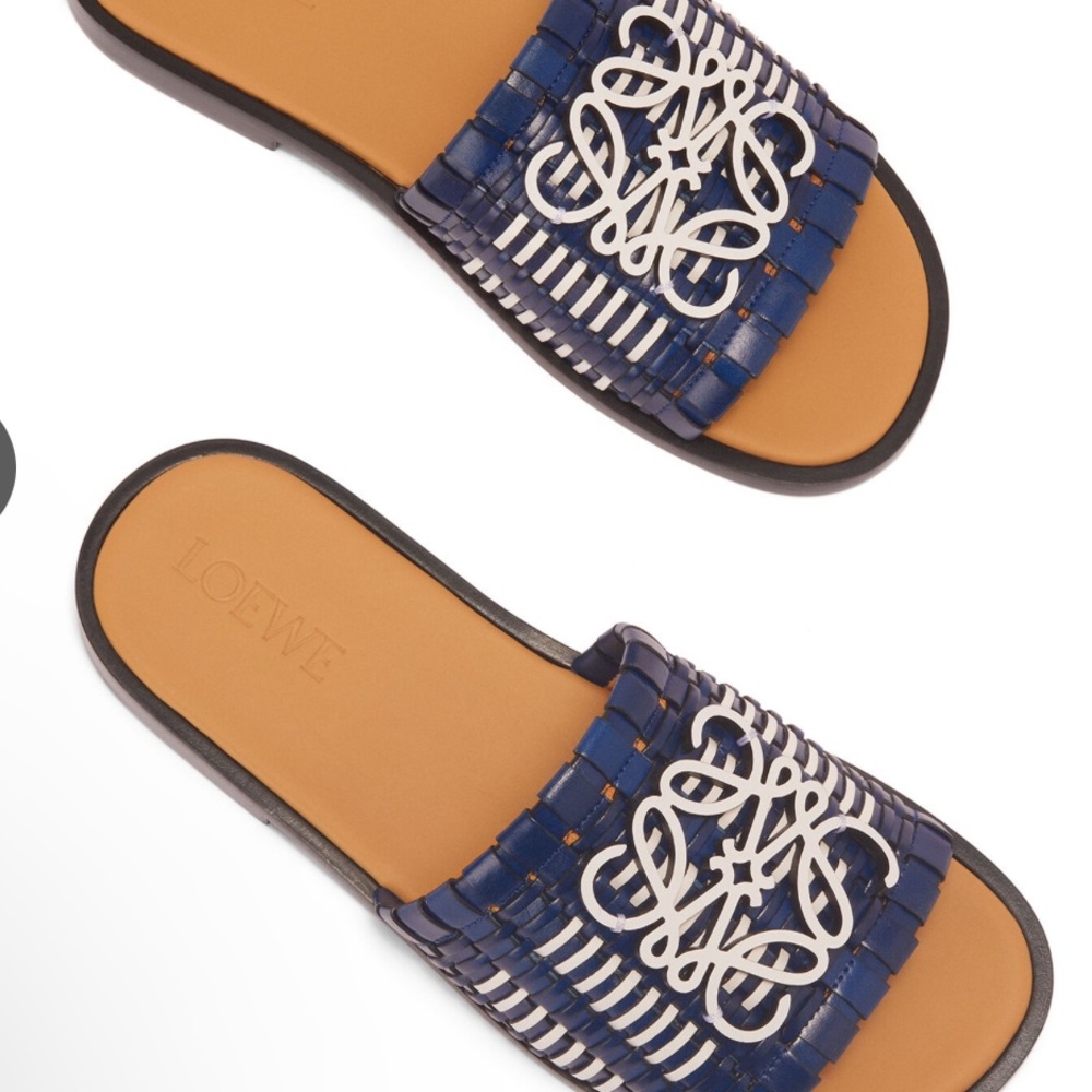 LOEWE
Anagram Bicolor Woven Flat Sandals - Picture 5 of 6